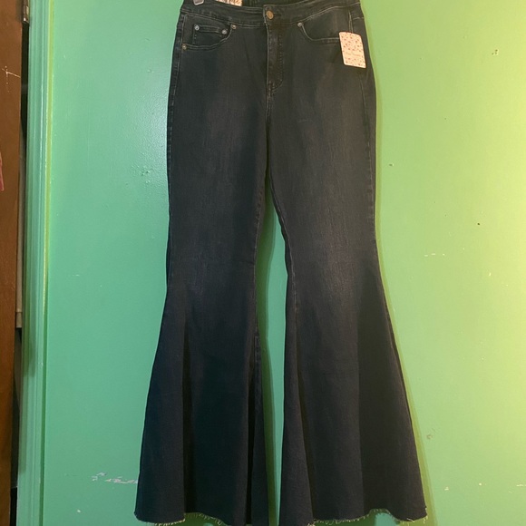 Free People-CRVY Super High-Rise Lace-Up Flare(30) - Picture 4 of 12